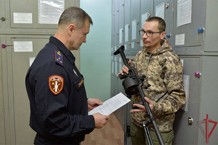 Столичные росгвардейцы приняли участие в профилактическом мероприятии «Гражданское оружие»