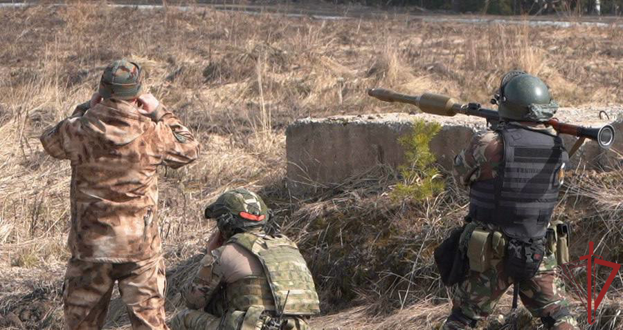 Завершился полевой выход ОМОН «Авангард» на одном из полигонов Подмосковья (видео)