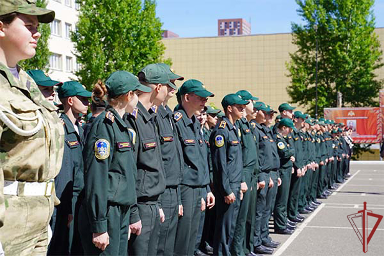 В Центре профессиональной подготовки сотрудников вневедомственной охраны имени Героя Советского Союза С.Х. Зайцева Главного управления Росгвардии по городу Москве прошла торжественная церемония принятия присяги курсантами подшефного колледжа 