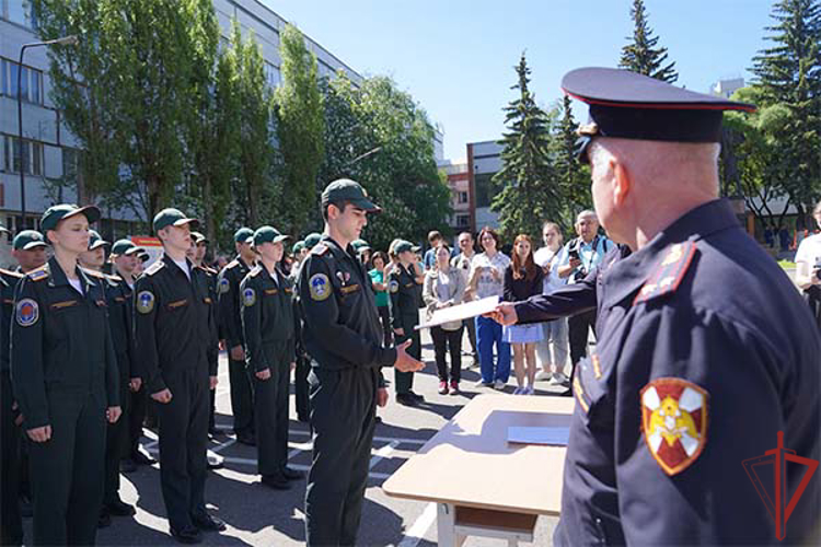 В Центре профессиональной подготовки сотрудников вневедомственной охраны имени Героя Советского Союза С.Х. Зайцева Главного управления Росгвардии по городу Москве прошла торжественная церемония принятия присяги курсантами подшефного колледжа