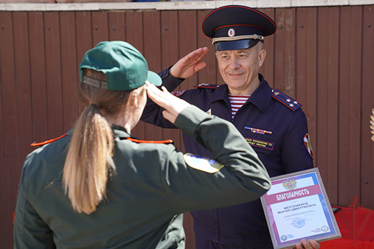 В Центре профессиональной подготовки сотрудников вневедомственной охраны имени Героя Советского Союза С.Х. Зайцева Главного управления Росгвардии по городу Москве прошла торжественная церемония принятия присяги курсантами подшефного колледжа