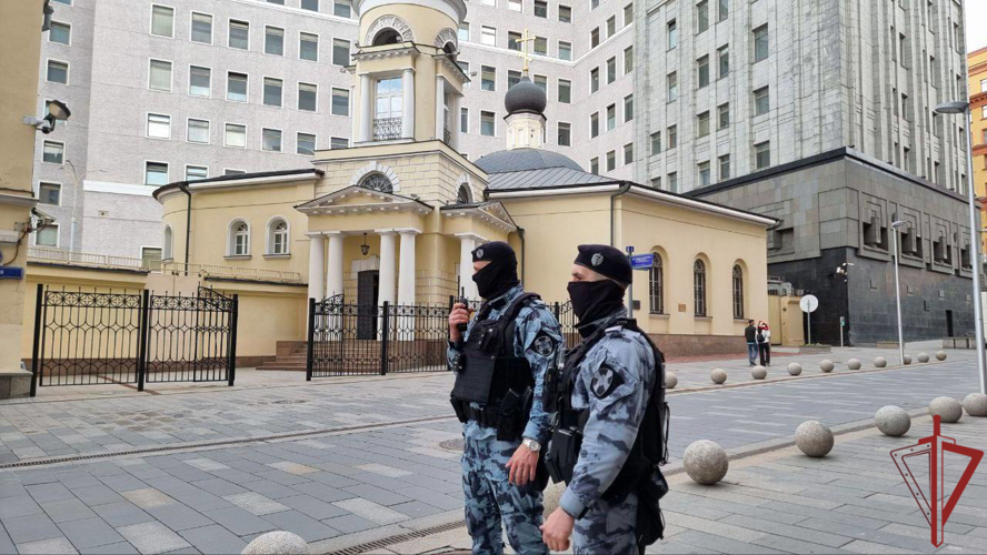 Росгвардия обеспечила безопасность во время проведения богослужений Вербного воскресенья в столице