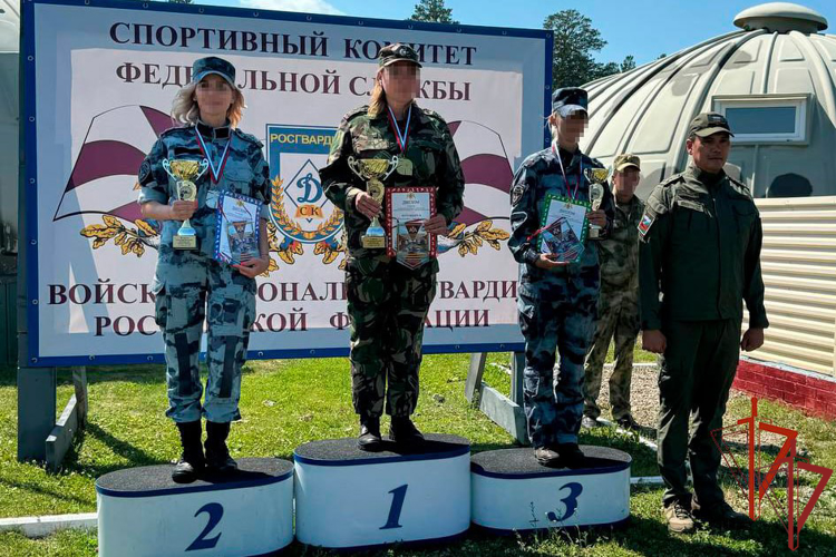 Сотрудники столичной Росгвардии стали призёрами чемпионата по стрельбе из боевого ручного стрелкового оружия в Иркутской области