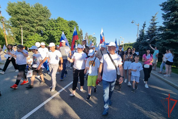 Семьи столичных росгвардейцев приняли участие во всероссийском параде семей