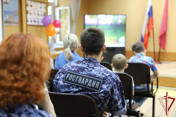 Столичные росгвардейцы провели праздничное мероприятие для детей
