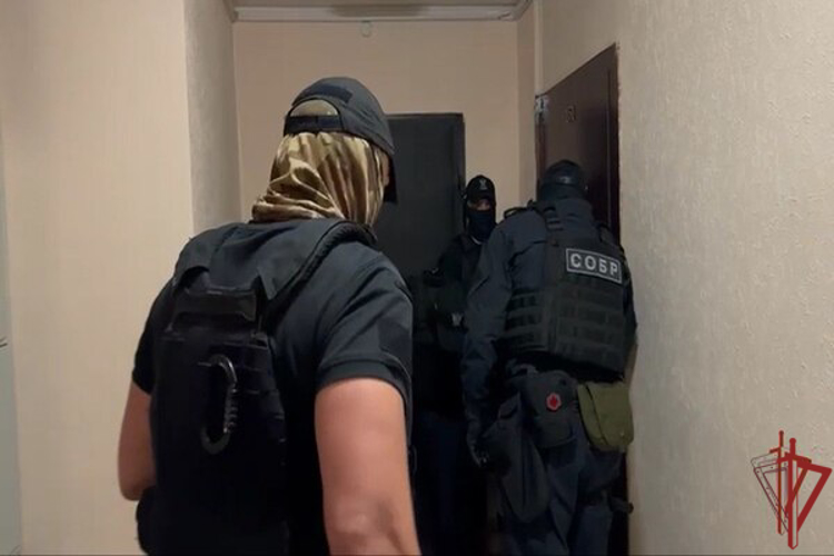 Спецназ столичной Росгвардии задержал подозреваемого в мошенничестве в Подмосковье
