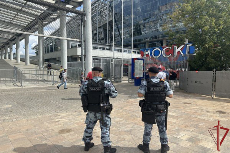 Росгвардейцы обеспечили безопасность на футбольном матче «ЦСКА» - «Оренбург» в Москве