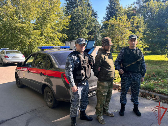 На северо-востоке Москвы сотрудники Росгвардии задержали подозреваемого в незаконном хранении наркотиков 