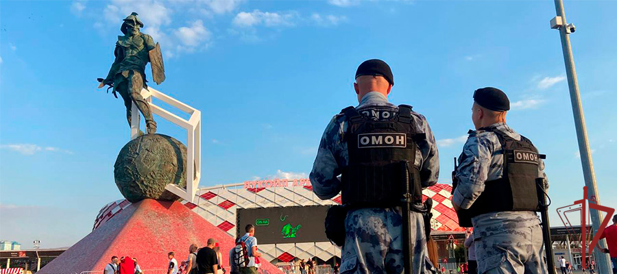 Росгвардия обеспечила безопасность на футбольном матче в Москве