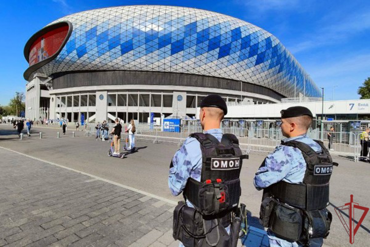 Правопорядок на футбольном матче  РПЛ обеспечили росгвардейцы в Москве