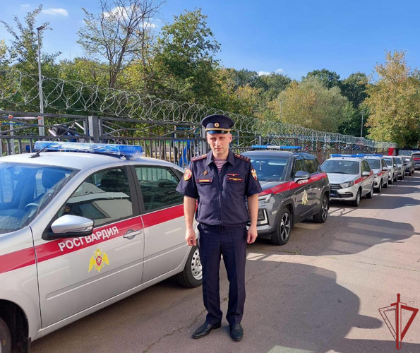 В День коллекционера героем рубрики «Знай наших» стал сотрудник вневедомственной охраны столичного главка Росгвардии капитан полиции Андрей Гаврилица