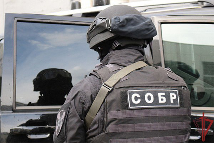 При содействии столичного спецназа Росгвардии задержан мужчина с особо крупной партией наркотиков 