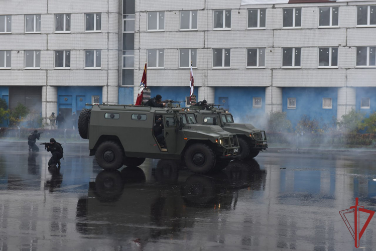 ОМОН "Авангард": 37 лет на страже порядка