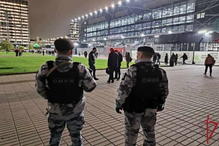Сотрудники Росгвардии обеспечили безопасность матча КХЛ в Москве