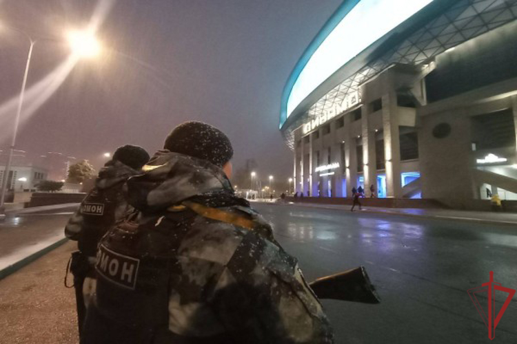 Сотрудники Росгвардии обеспечили безопасность матча КХЛ в Москве