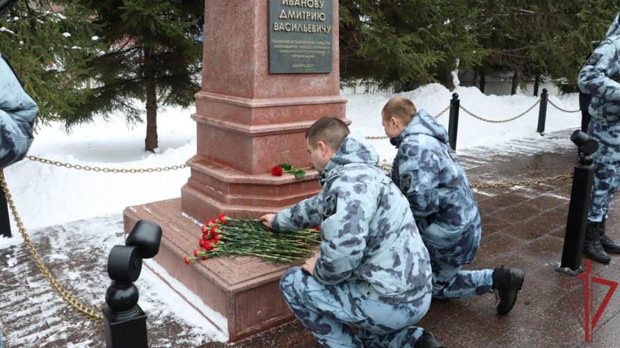В московском ОМОН «Авангард» почтили память первого командира отряда