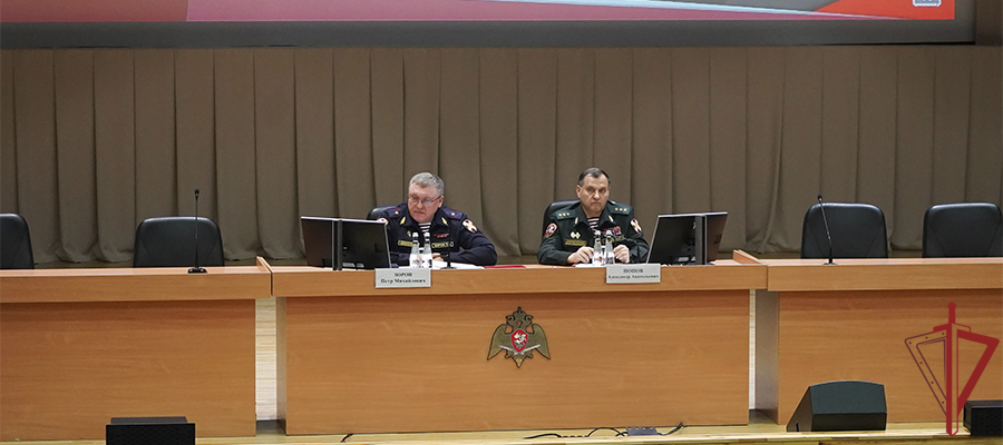 Командующий Центральным округом Росгвардии вручил государственные награды отличившимся сотрудникам спецподразделений столичного главка 