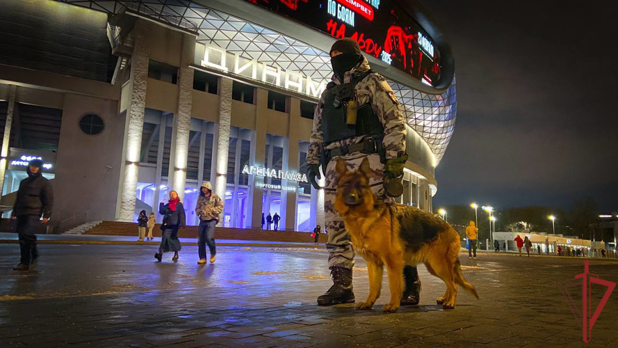 Сотрудники Росгвардии обеспечили безопасность матча КХЛ в Москве