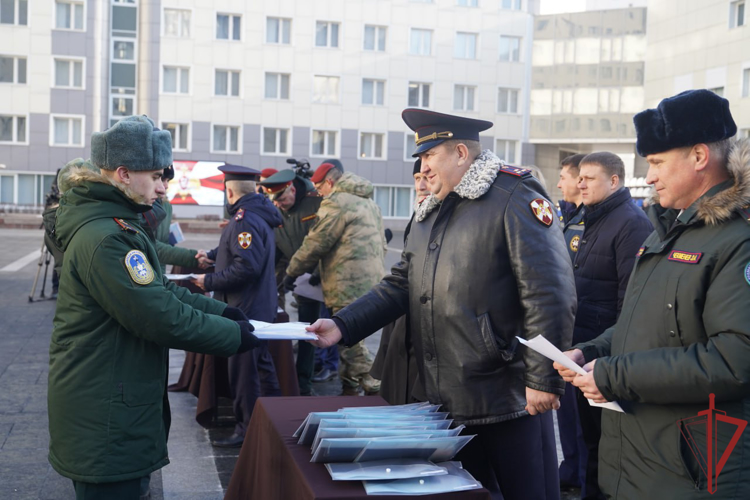 В стенах столичного главка Росгвардии прошел торжественный выпуск курсантов подшефного колледжа (видео)