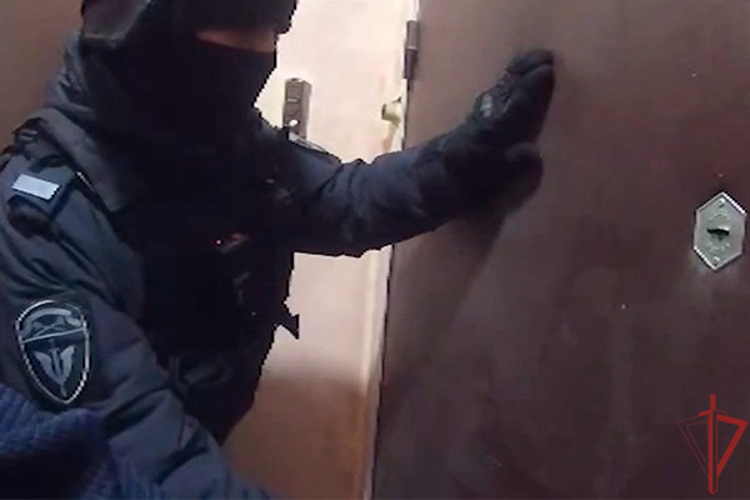 При поддержке спецназа Росгвардии задержаны подозреваемые в хищениях при реализации федеральной программы «Пушкинская карта» в Москве 