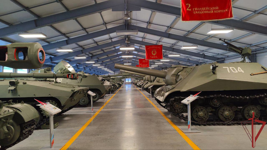 Сотрудники Росгвардии посетили парк «Патриот» в преддверии  празднования Дня Победы