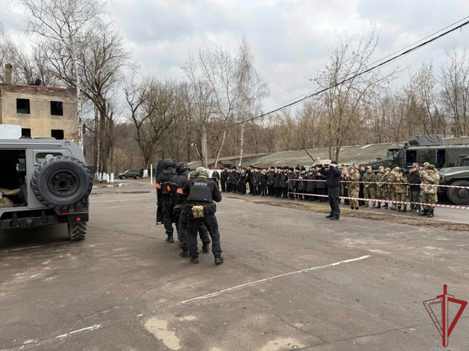 ОМОН «Меч» провёл День открытых дверей для студентов и курсантов московских колледжей в рамках акции «Дни Росгвардии»