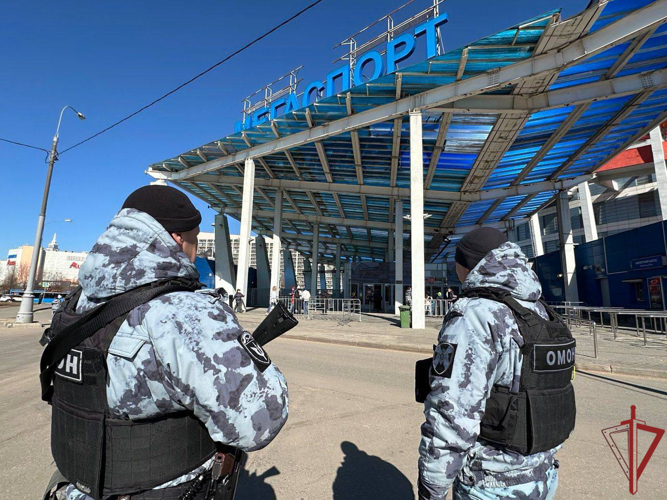 Военнослужащие и сотрудники Росгвардии обеспечили правопорядок на баскетбольном матче в Москве