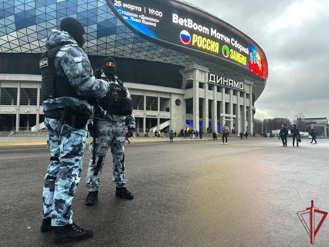 Правопорядок при проведении международного футбольного матча обеспечили росгвардейцы в Москве