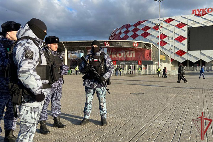 Росгвардейцы обеспечили безопасность проведения  матча РПЛ в Москве