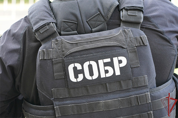 При участии столичного спецназа Росгвардии задержаны подозреваемые в вымогательстве