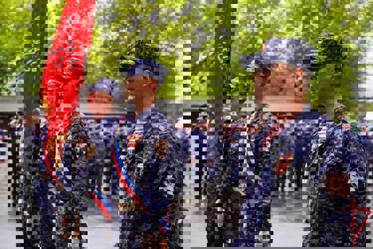 Торжественная церемония установки копии Знамени Победы прошла в Управлении вневедомственной охраны Росгвардии Москвы (видео)