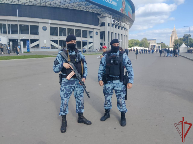Безопасность во время товарищеского футбольного матча в Москве обеспечила Росгвардия