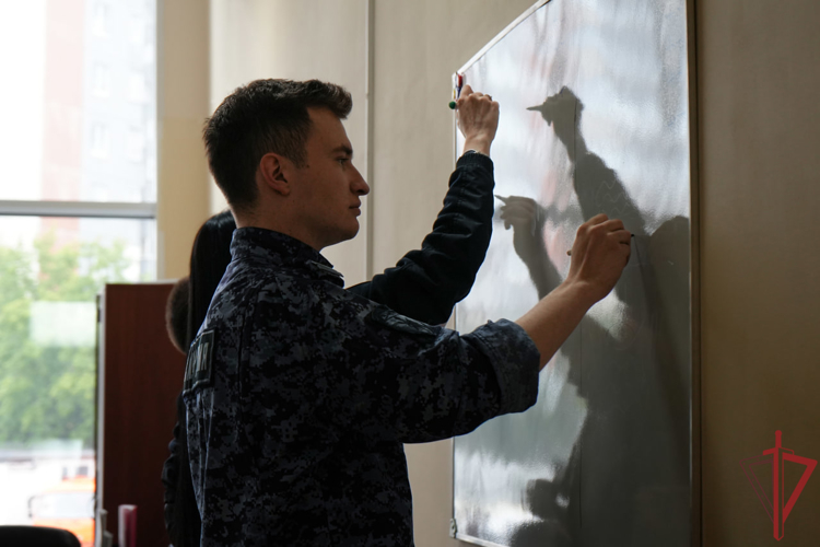 Мастер-класс от эксперта ТАСС прошел в  столичном главке Росгвардии