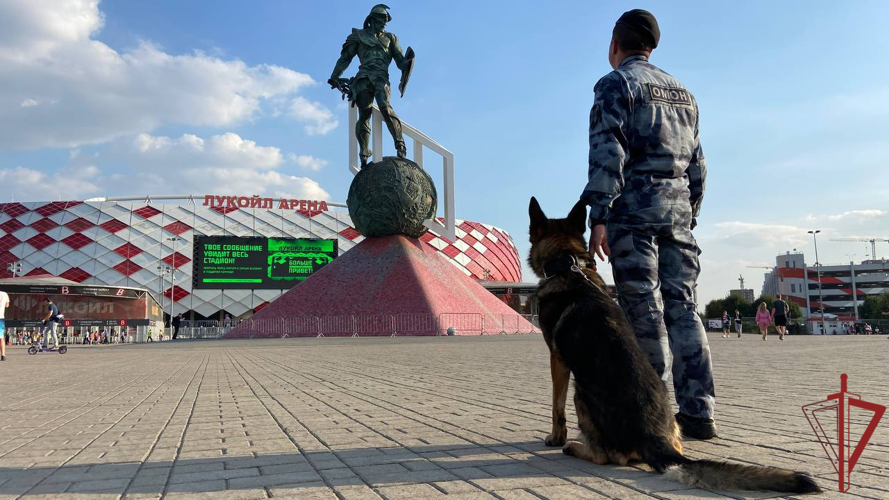 Росгвардия обеспечила безопасность товарищеского футбольного матча в Москве