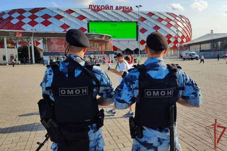 Росгвардия обеспечила безопасность товарищеского футбольного матча в Москве