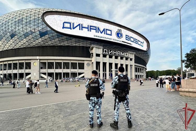 Военнослужащие и сотрудники Росгвардии обеспечили безопасность открытия Чемпионата России по футболу в Москве