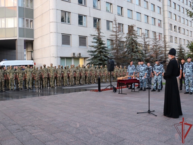 В столичном главке Росгвардии встретили вернувшихся из командировки бойцов ОМОН (видео)