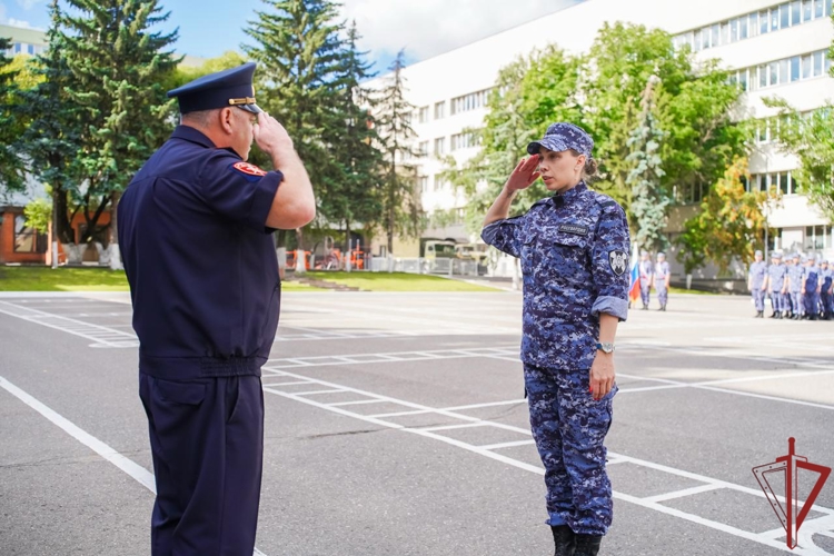 Столичные росгвардейцы закончили обучение в центре профессиональной подготовки (видео)