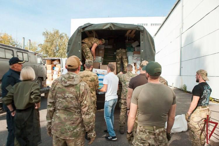 Столичные росгвардейцы регулярно оказывают гуманитарную помощь нуждающимся