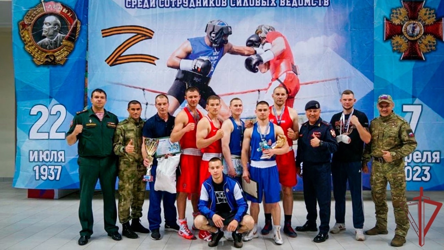 Боксёр из столичного главка Росгвардии тренирует будущих чемпионов