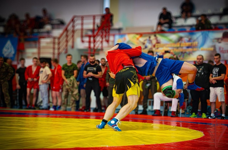 Чемпионат по самбо столичного главка Росгвардии завершился в Москве 