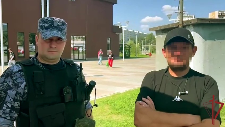 Московские росгвардейцы задержали скрывающегося от следствия мужчину (видео)