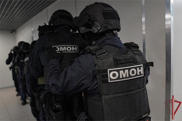 При содействии столичного спецназа Росгвардии задержаны подозреваемые в незаконном обороте синтетического лекарственного препарата (видео)