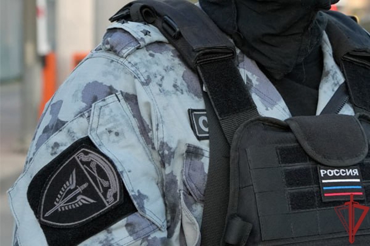 Спецназ Росгвардии оказал помощь пострадавшим в ДТП в Москве