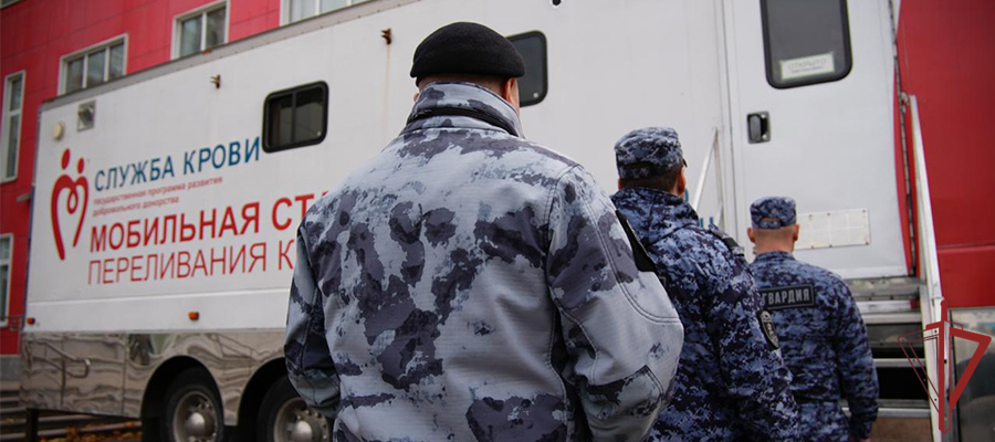 Во Всемирный день сердца сотрудники столичного главка Росгвардии сдали 40 литров крови для пациентов кардиоцентра (видео)