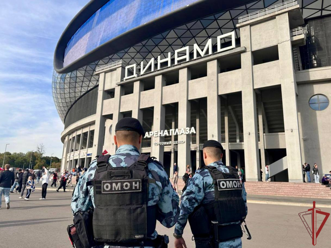В Москве Росгвардейцы обеспечила безопасность футбольного матча