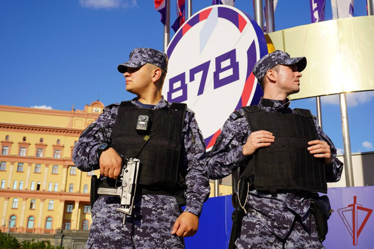 Росгвардия обеспечила безопасность москвичей и гостей столицы в День города