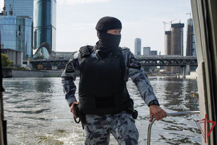 Росгвардия обеспечила безопасность москвичей и гостей столицы в День города