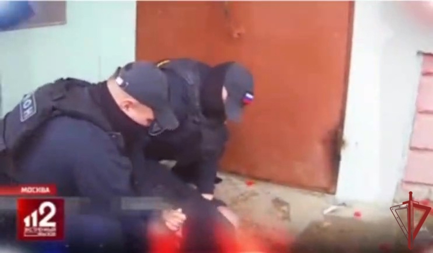 При содействии ОМОН «Меч» на транспорте Главного управления Росгвардии по городу Москве задержаны участники организованной группы (видео)