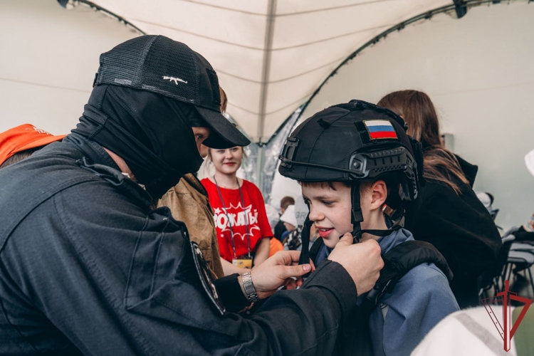  В Москве завершилась ведомственная акция «Каникулы с Росгвардией» (видео)